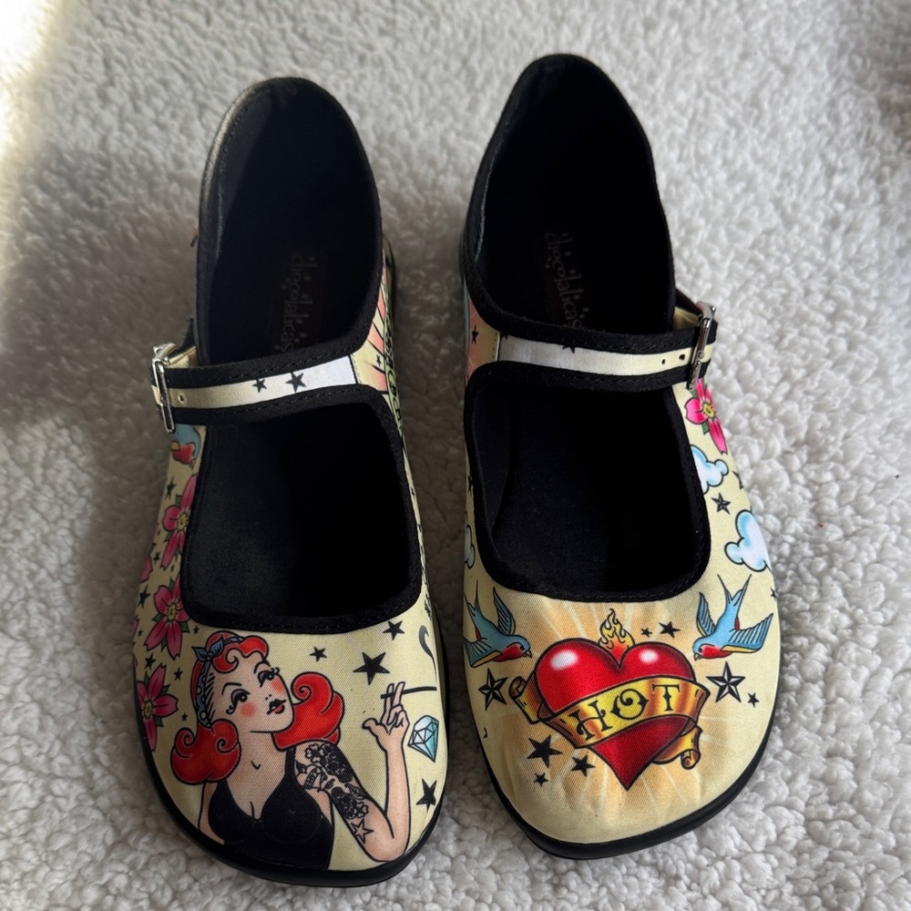 ❌sold❌Tattoo-Inspired Chocolaticas Shoes - Black and Cream